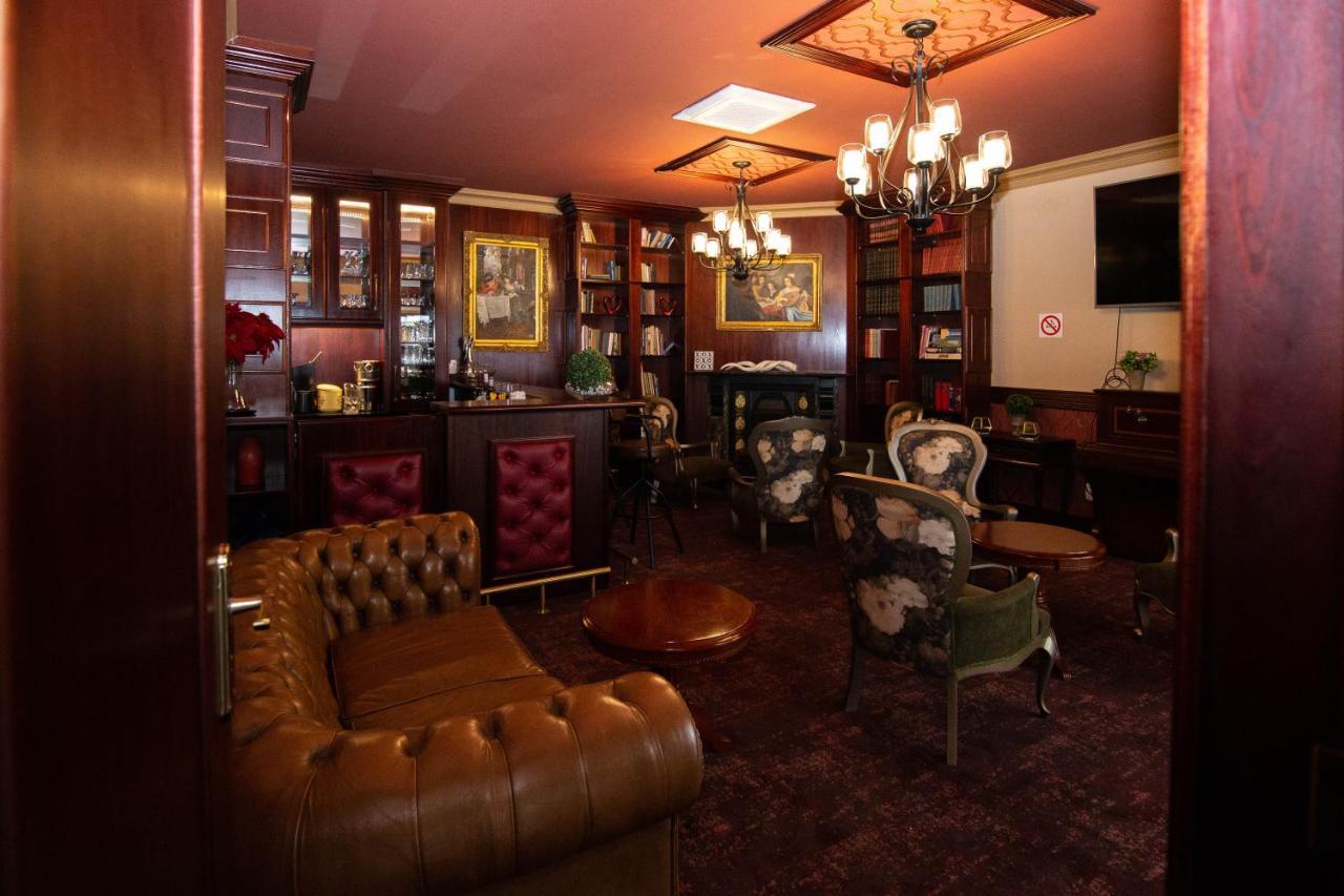 Milner House Kimberley Hotel Bagian luar foto